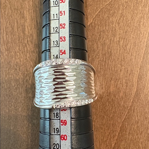 Silpada Textured Silver CZ Ring with Box Sz 8 - Picture 5 of 11